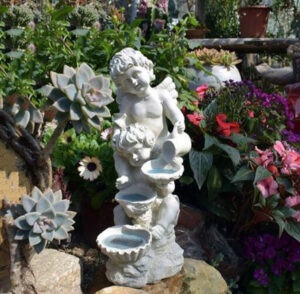 Accessoire de jardin : baignoire à oiseaux pour la faune