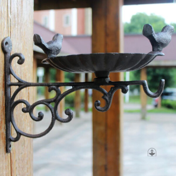 Accessoire de jardin en fonte pour le bain des oiseaux