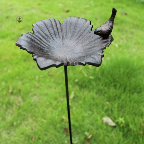Bain d'oiseaux en fonte sur pied décoratif pour jardin