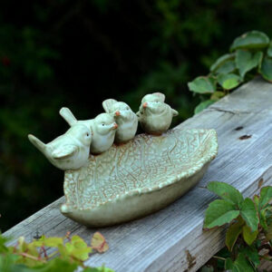 Bain pour oiseaux en céramique, design élégant