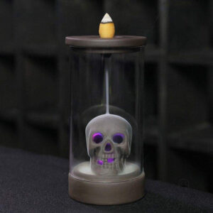 Brûle encens tête de mort en design unique et artistique