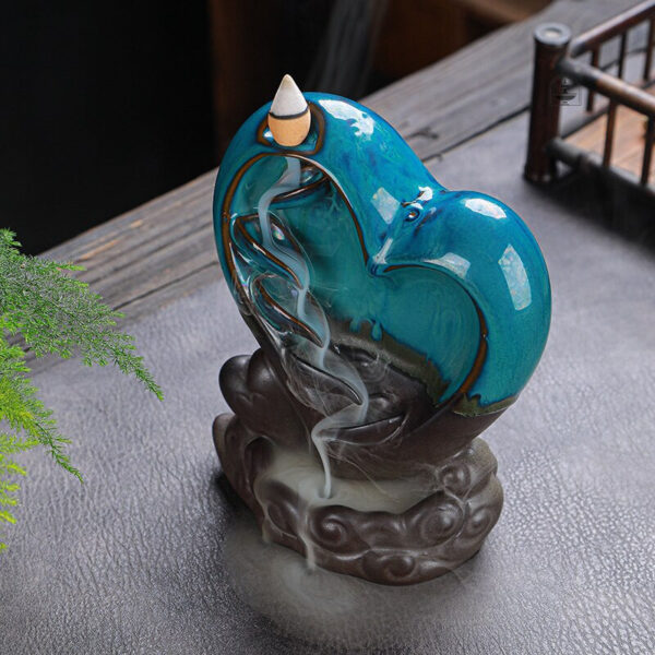 Encens diffusé par fontaine, idéal pour la relaxation