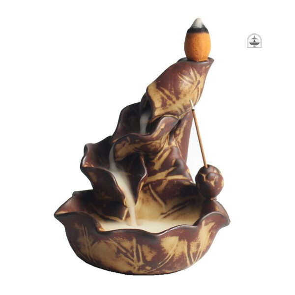 Encens aromatique diffusé par une fontaine
