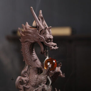 Fontaine à encens avec design de dragon sculpté
