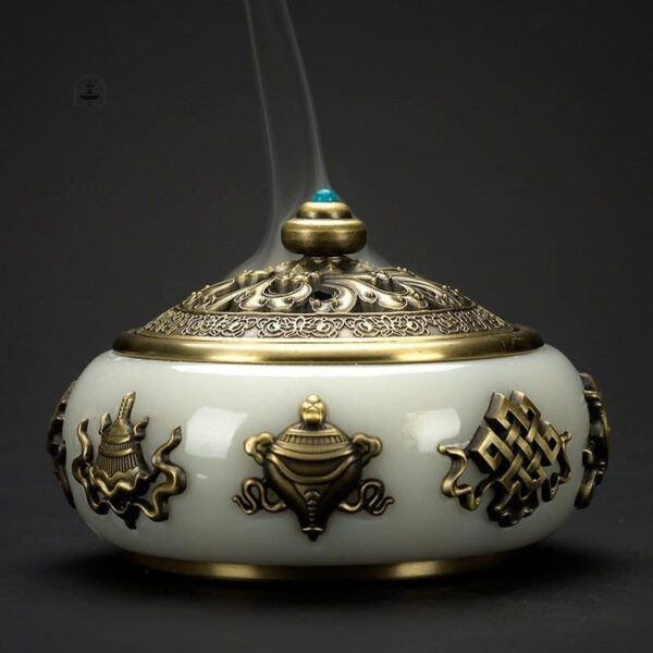 Encensoir asiatique élégant pour la méditation