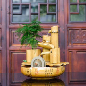 Fontaine intérieure en bambou pour habitat