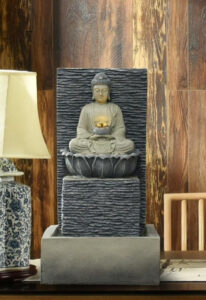 Décoration zen avec fontaine Bouddha apaisante