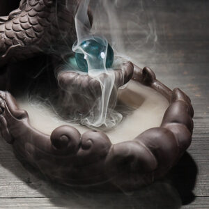 Fontaine à encens inspirée par le dragon mythique