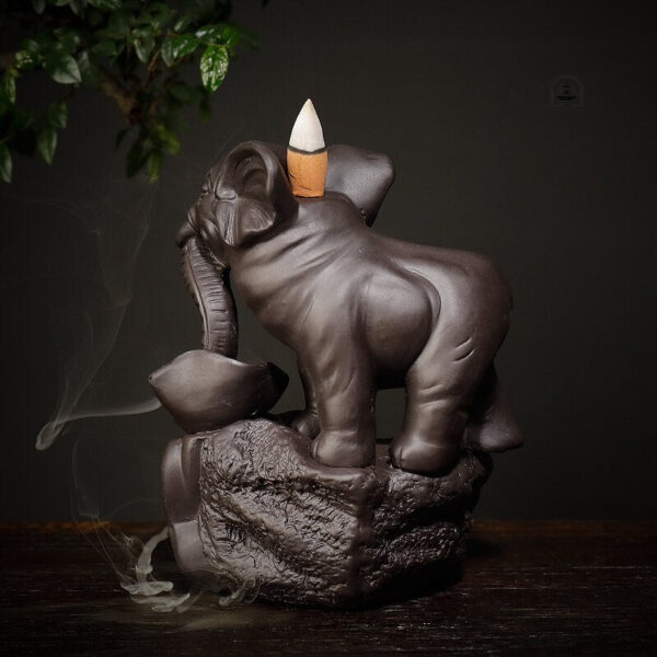 Élégante fontaine d'encens en forme d'éléphant pour déco