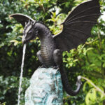 Fontaine moderne de jardin au design élégant