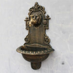 Fontaine extérieure tête de lion pour espace vert
