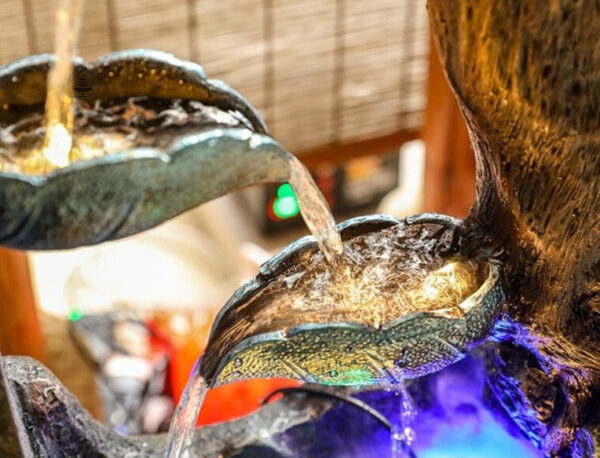Fontaine décorative à LED, style ovale moderne