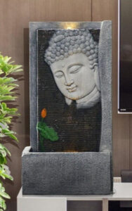 Objet d'art spirituel : fontaine tête de Bouddha décorative