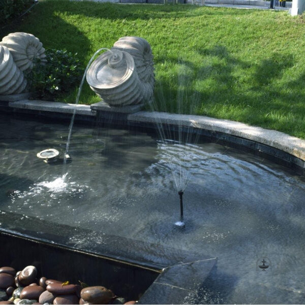 Fontaine décorative solaire pour embellir votre espace extérieur
