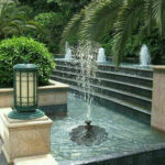 Fontaine solaire sans fil pour un jardin zen et apaisant