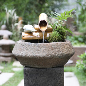 Élégante fontaine d'intérieur en matériau naturel