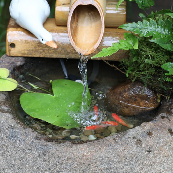 Accessoire d'intérieur : fontaine en bambou apaisante