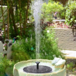 Petite fontaine solaire pour jardin extérieur