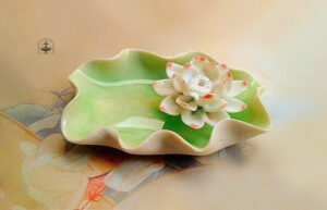 Porte encens en céramique, ajout artistique pour votre espace sacré